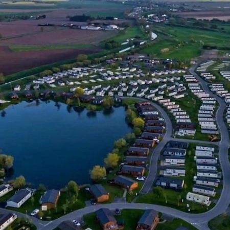 15 Kestrel Close Hot Tub Retreat Tattershall Buitenkant foto