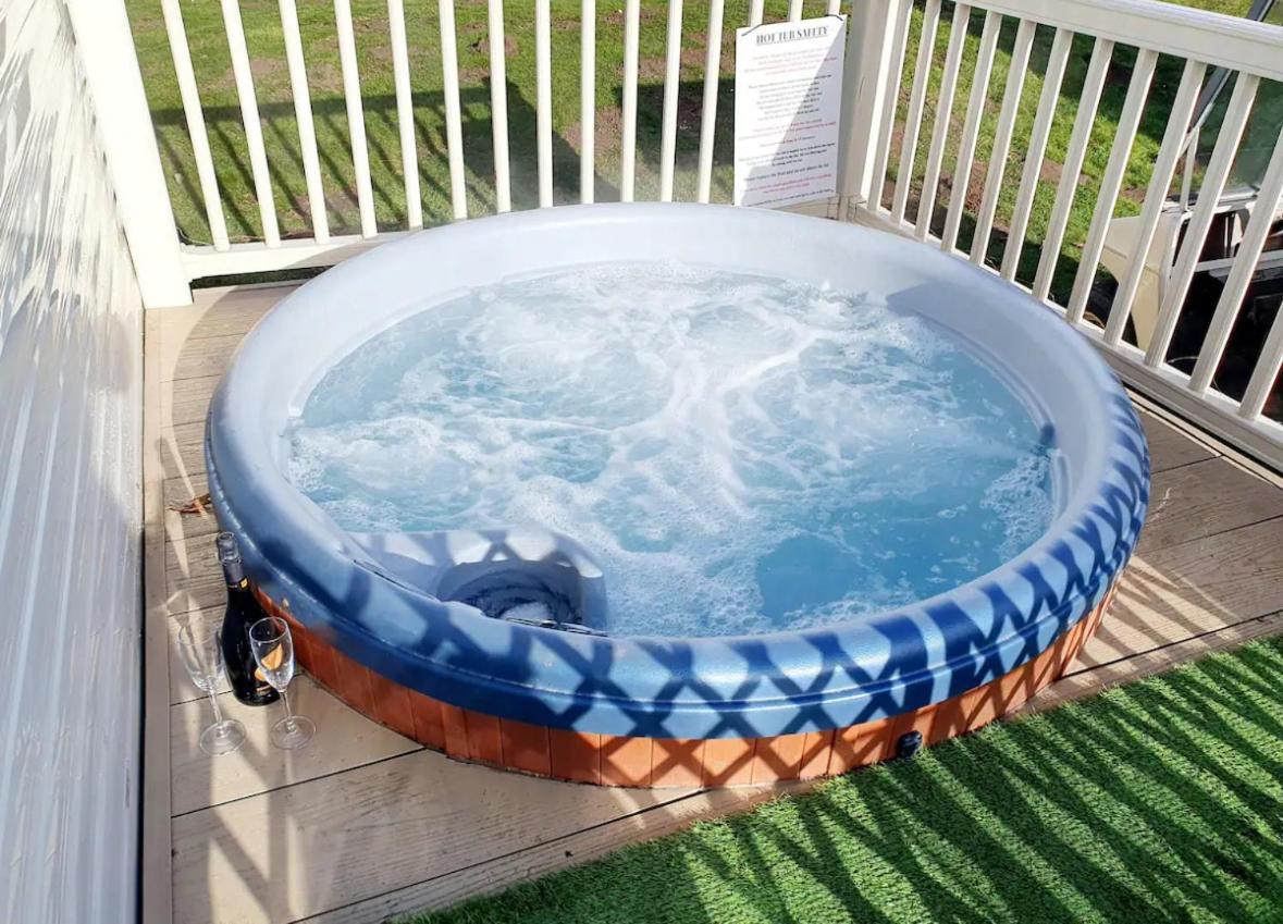 15 Kestrel Close Hot Tub Retreat Tattershall Buitenkant foto